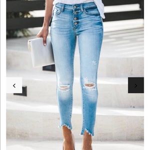 VICI MIGHTY DISTRESSED SKINNY JEANS